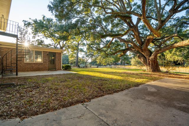 980 Fort Sumter Drive, Charleston, SC 29412