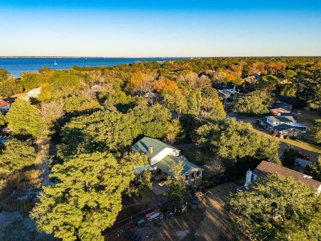 980 Fort Sumter Drive, Charleston, SC 29412