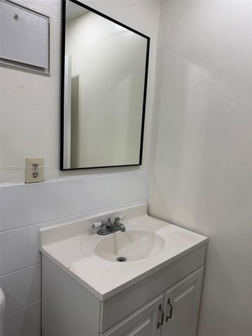 11405 SW 122nd Ct, Miami, FL 33186