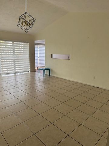 11405 SW 122nd Ct, Miami, FL 33186