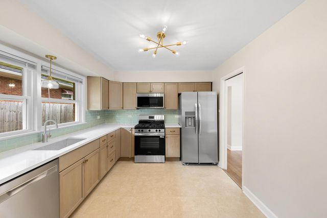 22548 Ridgeway Avenue, Richton Park, IL 60471