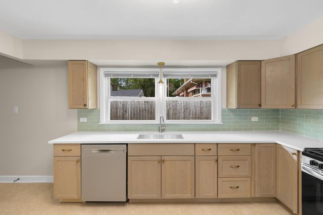 22548 Ridgeway Avenue, Richton Park, IL 60471
