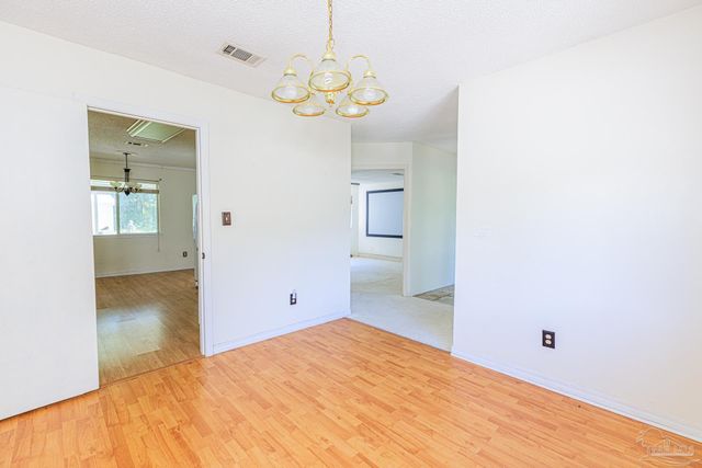 9825 Ginko Dr, Pensacola, FL 32506