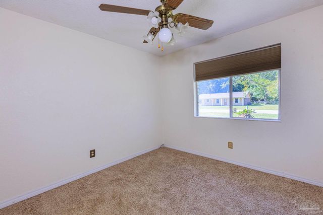 9825 Ginko Dr, Pensacola, FL 32506