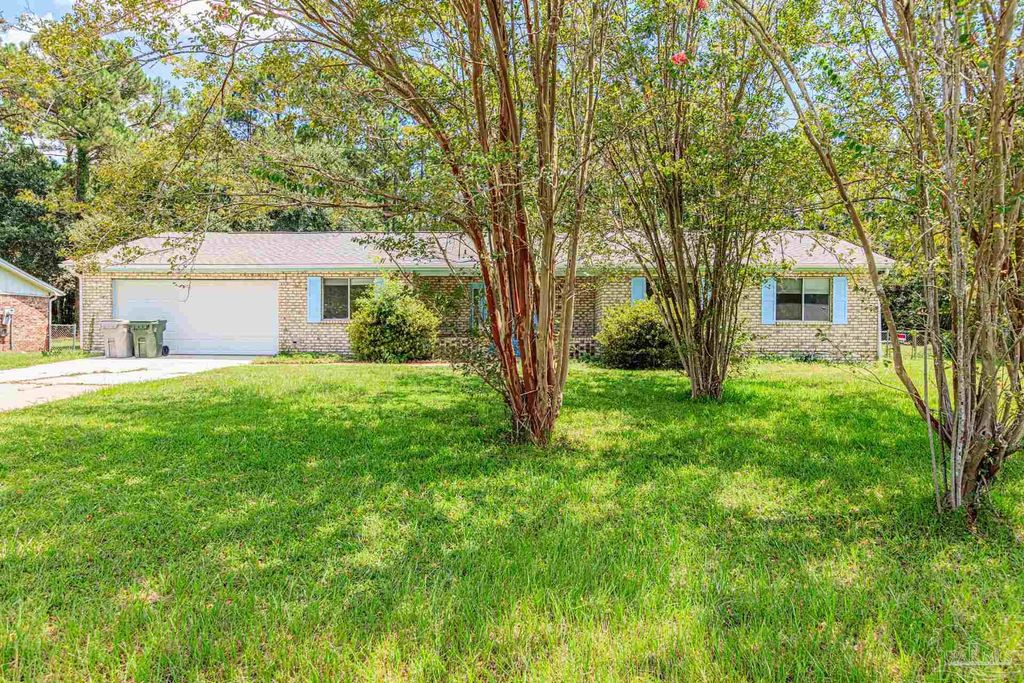 9825 Ginko Dr, Pensacola, FL 32506