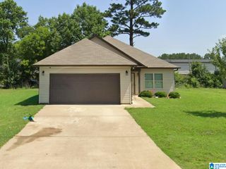 87 CARRIAGE HOUSE ROAD SW, Bessemer, AL 35022