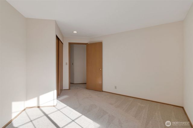 25746 SE 39th Street, Sammamish, WA 98029