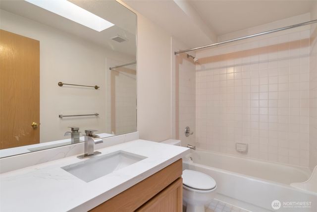 25746 SE 39th Street, Sammamish, WA 98029