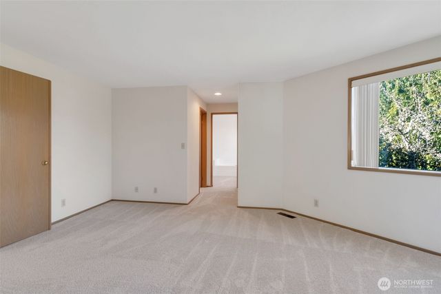 25746 SE 39th Street, Sammamish, WA 98029