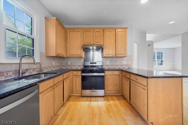 4 Revere Dr, Bernards Twp., NJ 07920