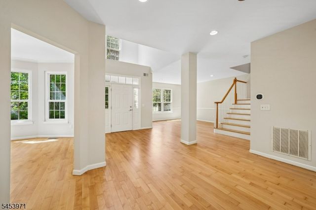 4 Revere Dr, Bernards Twp., NJ 07920