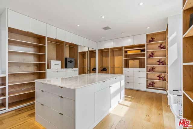 800 N Orlando Avenue, West Hollywood, CA 90069