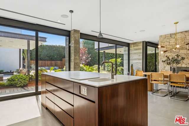 800 N Orlando Avenue, West Hollywood, CA 90069