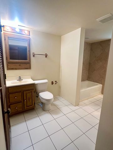 3811 W Orleans Street, Mchenry, IL 60050