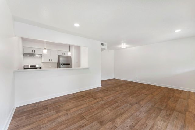 1016 E Tri Oaks Ln Unit 45 Lane 45, Houston, TX 77043