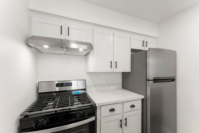 1016 E Tri Oaks Ln Unit 45 Lane 45, Houston, TX 77043