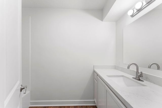 1016 E Tri Oaks Ln Unit 45 Lane 45, Houston, TX 77043