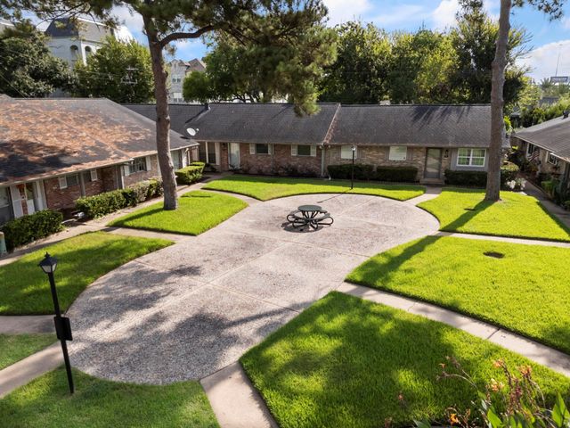 1016 E Tri Oaks Ln Unit 45 Lane 45, Houston, TX 77043