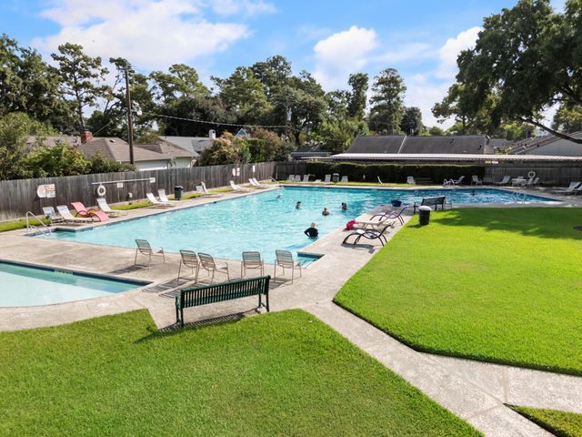 1016 E Tri Oaks Ln Unit 45 Lane 45, Houston, TX 77043