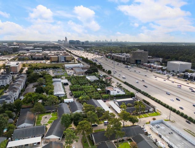 1016 E Tri Oaks Ln Unit 45 Lane 45, Houston, TX 77043