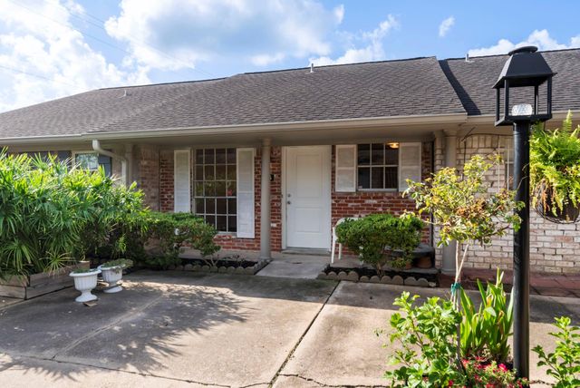 1016 E Tri Oaks Ln Unit 45 Lane 45, Houston, TX 77043