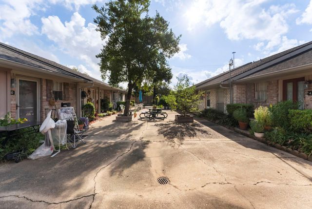 1016 E Tri Oaks Ln Unit 45 Lane 45, Houston, TX 77043