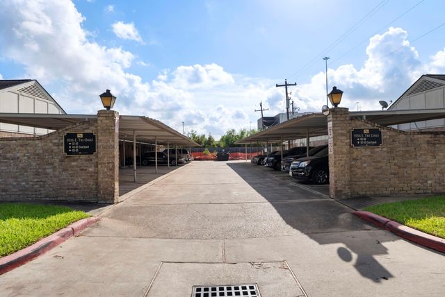 1016 E Tri Oaks Ln Unit 45 Lane 45, Houston, TX 77043