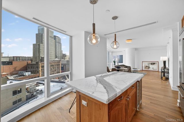 5 Renaissance Square 10G, White Plains, NY 10601