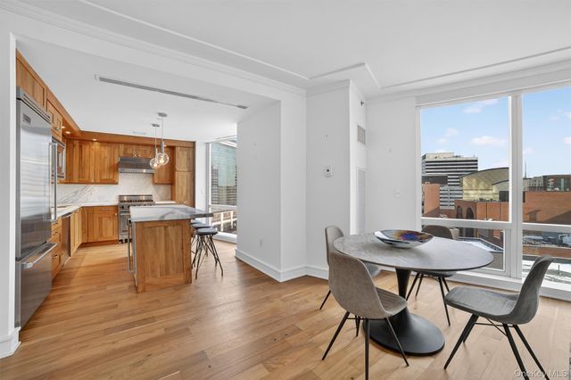 5 Renaissance Square 10G, White Plains, NY 10601