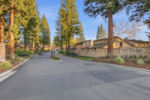 4138 Quiet Meadow Ct, Fair Oaks, CA 95628