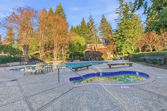 4138 Quiet Meadow Ct, Fair Oaks, CA 95628