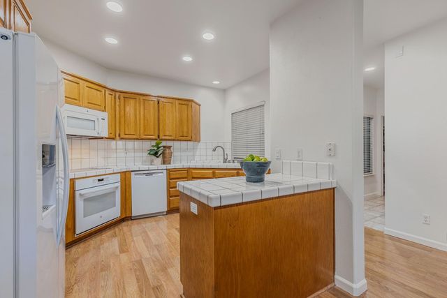 4138 Quiet Meadow Ct, Fair Oaks, CA 95628