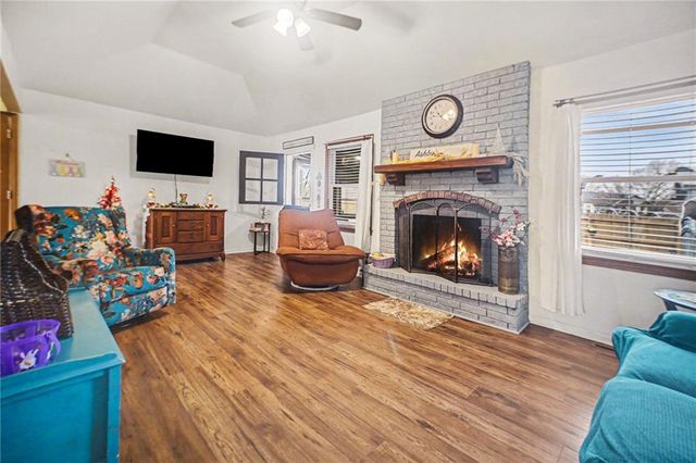16819 Blaine Avenue, Belton, MO 64012