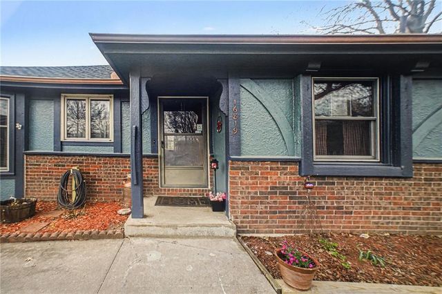 16819 Blaine Avenue, Belton, MO 64012