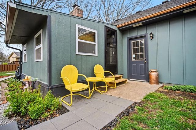 16819 Blaine Avenue, Belton, MO 64012