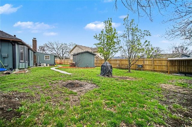 16819 Blaine Avenue, Belton, MO 64012