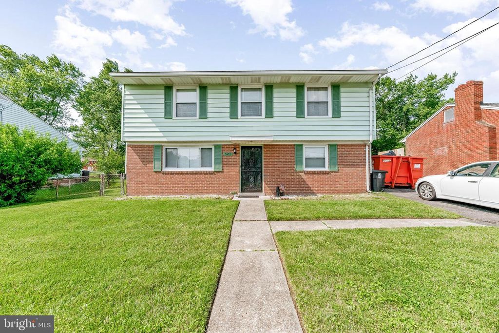 5915 CABLE AVE, Suitland, MD 20746