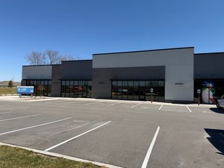 2588 Middle Road, Bettendorf, IA 52722