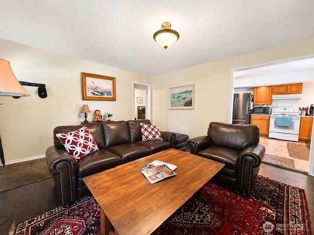 4526 N Ferdinand Street, Tacoma, WA 98407