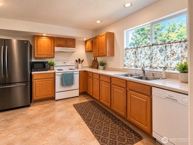 4526 N Ferdinand Street, Tacoma, WA 98407