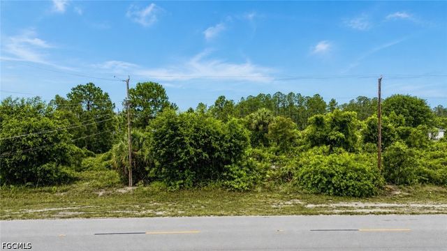 724 Jaguar BLVD, Lehigh Acres, FL 33974