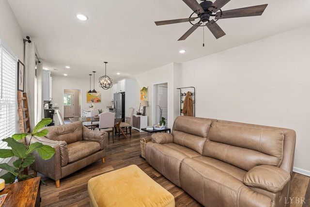 403 North Ave, Appomattox, VA 24522