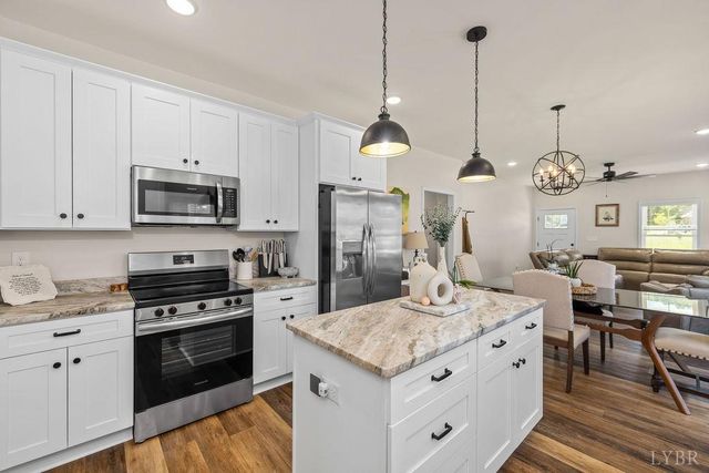 403 North Ave, Appomattox, VA 24522