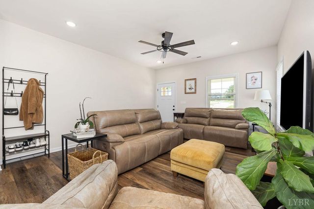 403 North Ave, Appomattox, VA 24522