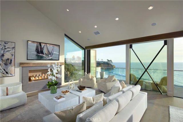 33 Bay Drive, Laguna Beach, CA 92651