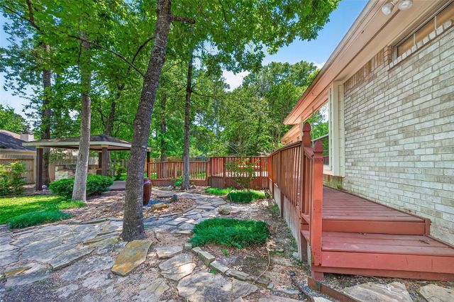 22 Westwinds Circle NE, The Woodlands, TX 77382