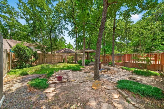 22 Westwinds Circle NE, The Woodlands, TX 77382