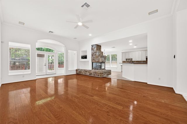 22 Westwinds Circle NE, The Woodlands, TX 77382