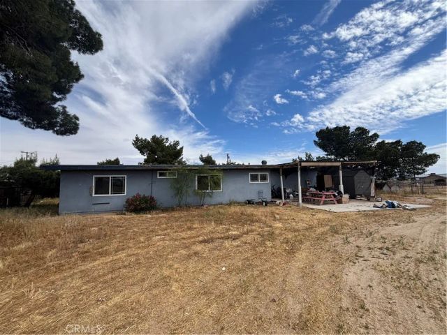 17047 Eucalyptus, Hesperia, CA 92345