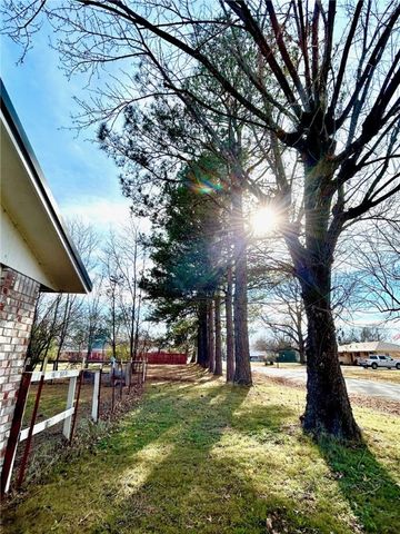 307 Terry Avenue, Springdale, AR 72764